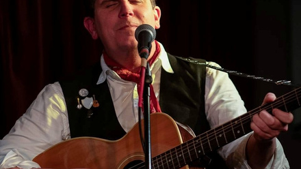 Warren James.jpg