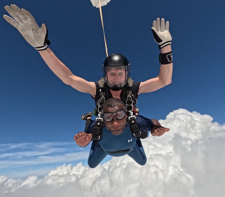 Martin Levemore skydive.JPG