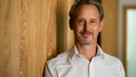 noledge-chris-hawley.jpg