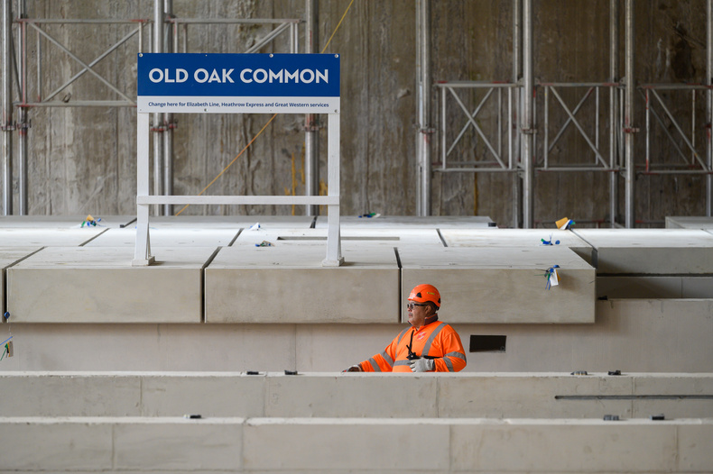 HS2 Old Oak Commom platform.jpg