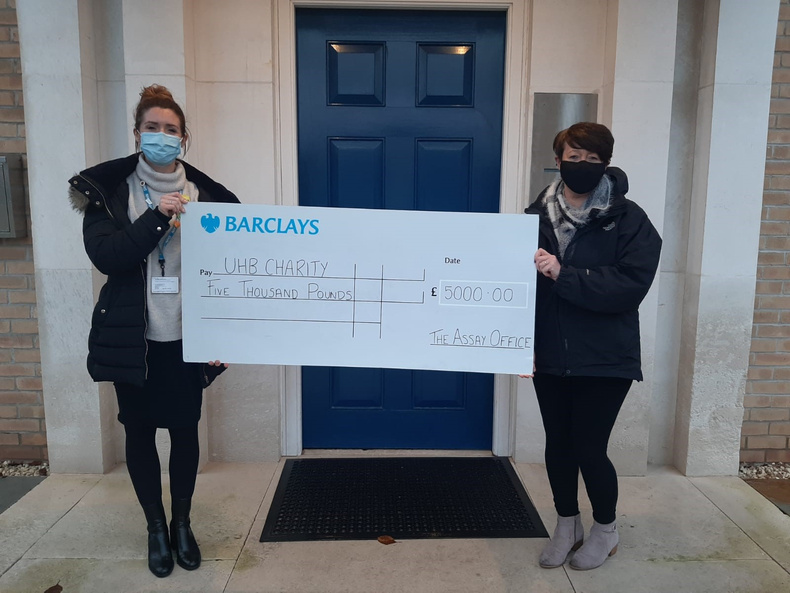 l-r-charlotte-schofield-director-of-fundraisin-g-at-uhb-charity-and-marie-brennan-of-birmingham-assay-office(889553)