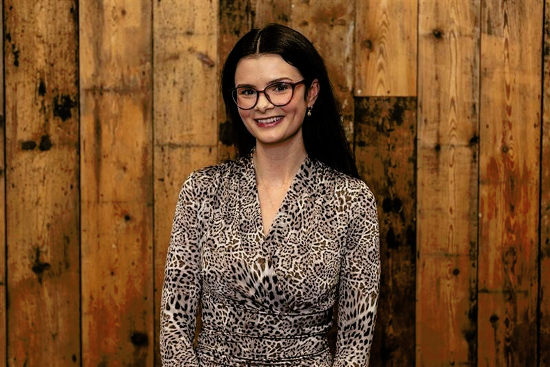 Hannah Ellis.jpg