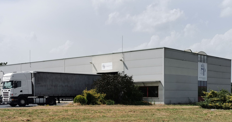 5257-innovative-overseas-operation-maintains-manufacturing-quality-standards-and-drives-down-costs(892896)