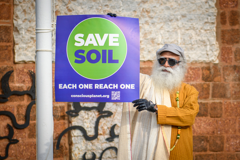 sadhguru5(896714)