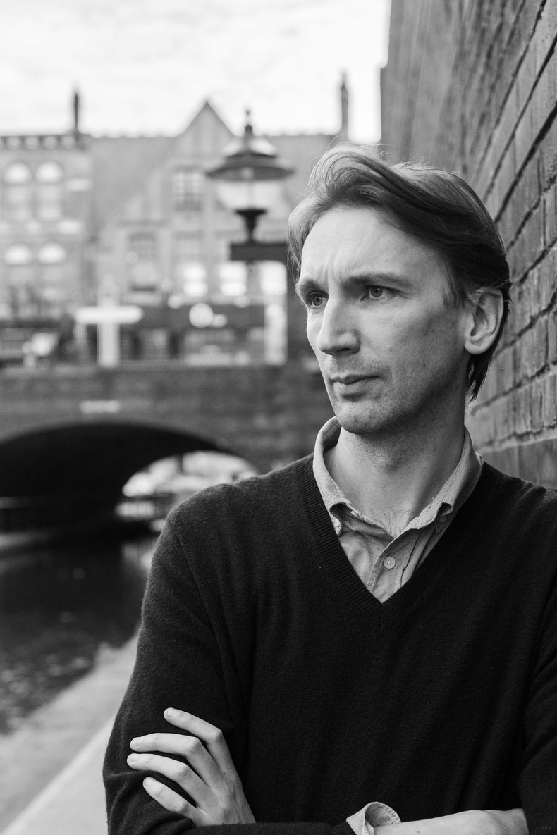 Craig Murphy Headshot.jpg