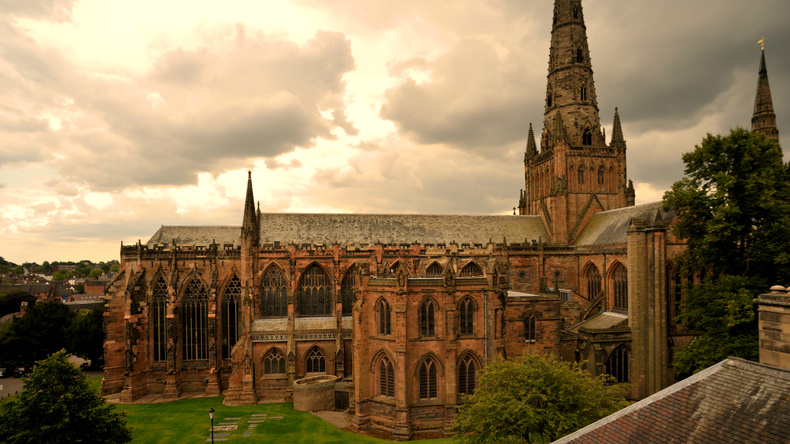 lichfield_cathedral_2016(892120)