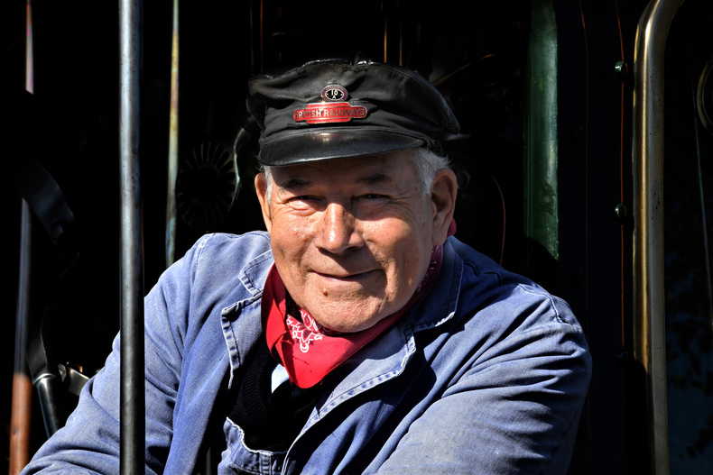 driver-ray-churchill-b(888965)