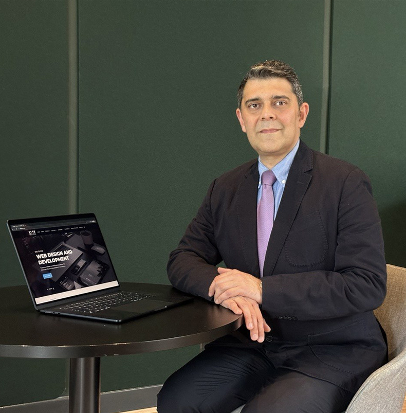 Reza Pazhoheshnia (CEO).jpg 1