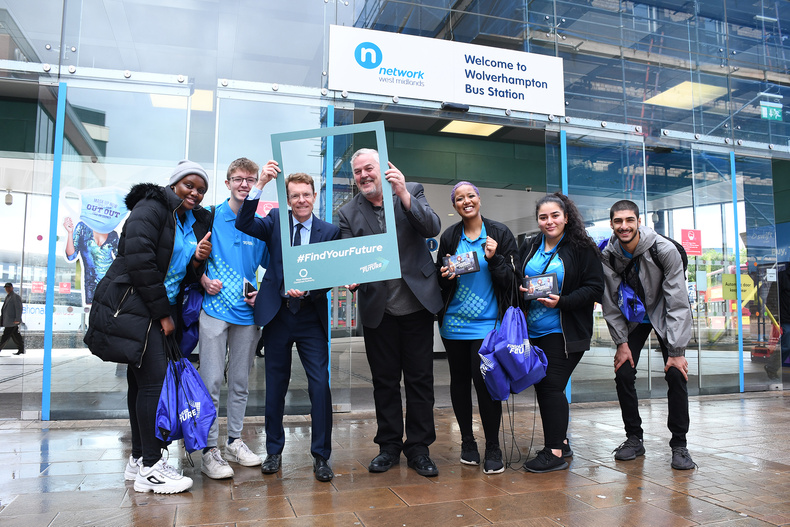 street-team-at-wolverhampton-bus-station(892944)