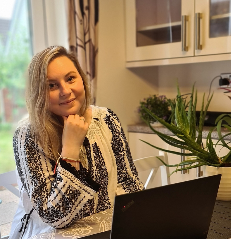 ioana-laptop1(893163)