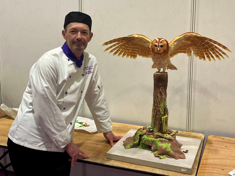 scott-and-his-owl(896925)