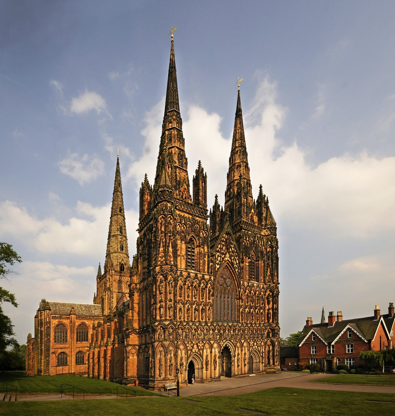 lichfield_cathedral(896163)