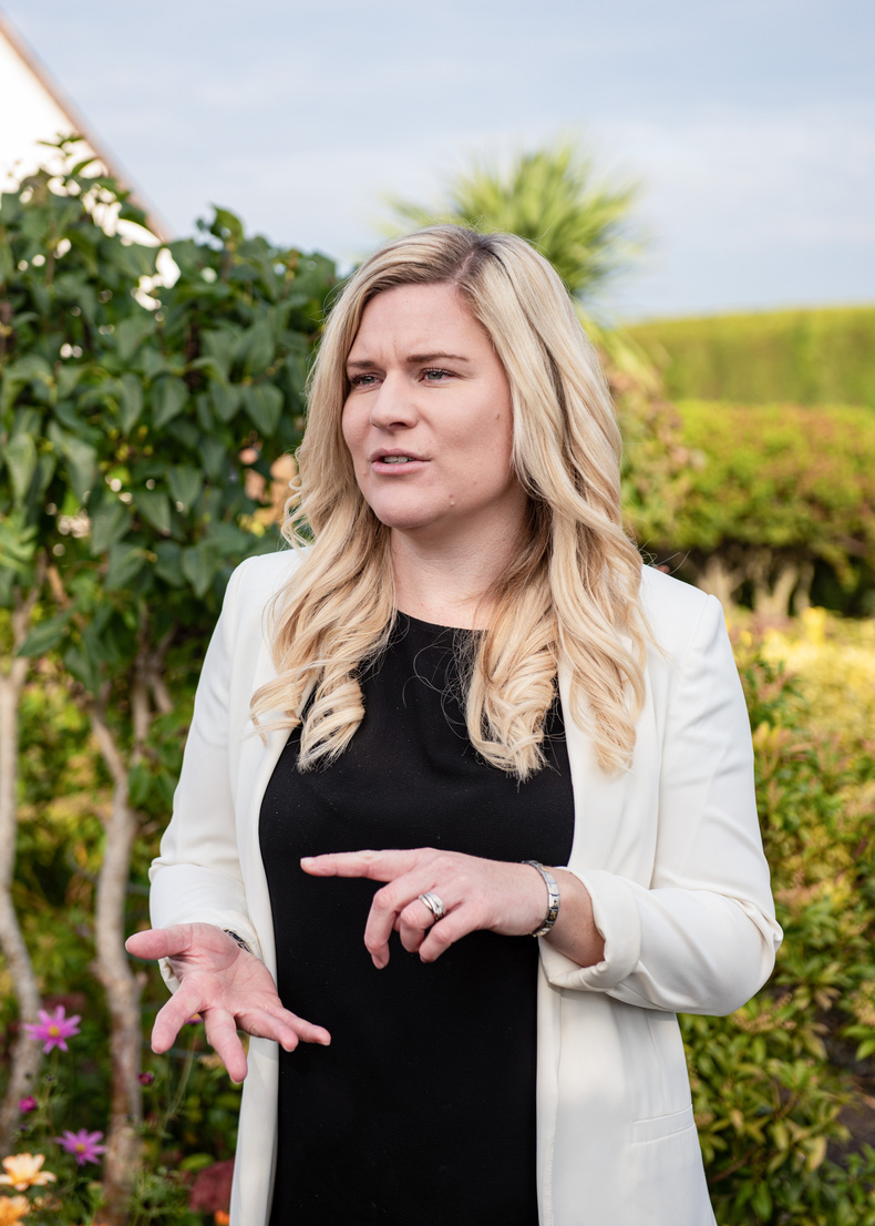 becky-smith-premium-sales(897916)