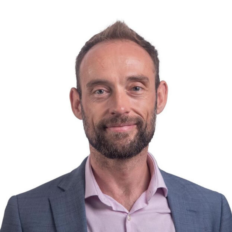 ian-mclaughlan(888927)