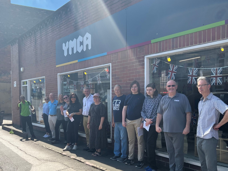 burton-shop-group(898181)