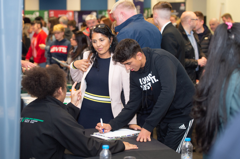solihull-apprenticeship-show-2019(898896)