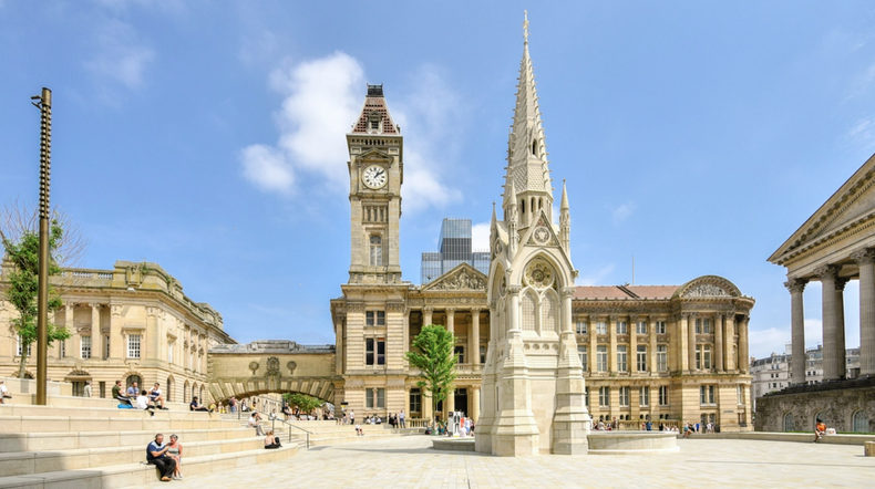 Birmingham Museum & Art Gallery.png 1