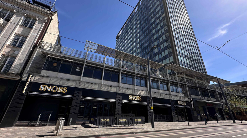 Snobs on Broad Street, Birmingham.jpg