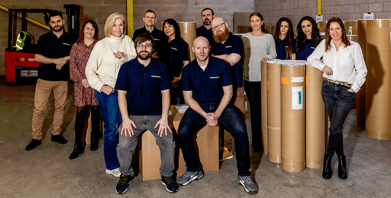 express-van-warehouse-pic(904307)