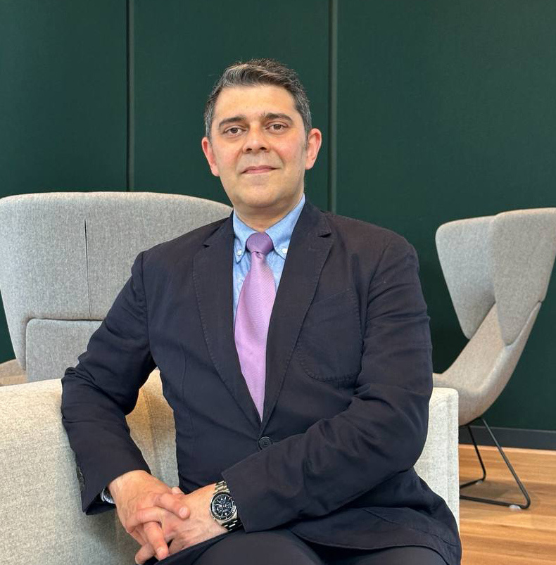 Reza Pazhoheshnia (CEO)00.jpg