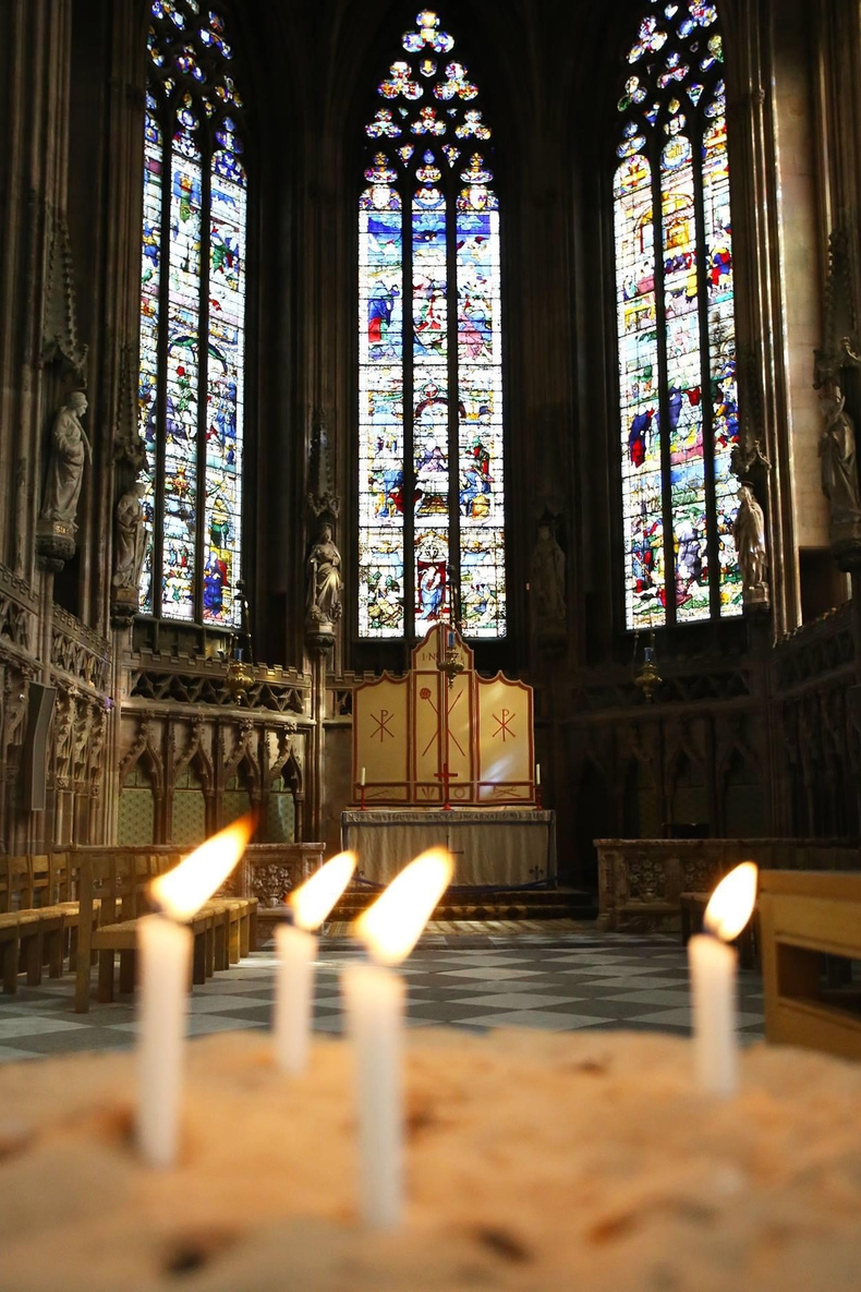candles-lady-chapel-chris-day(897918)