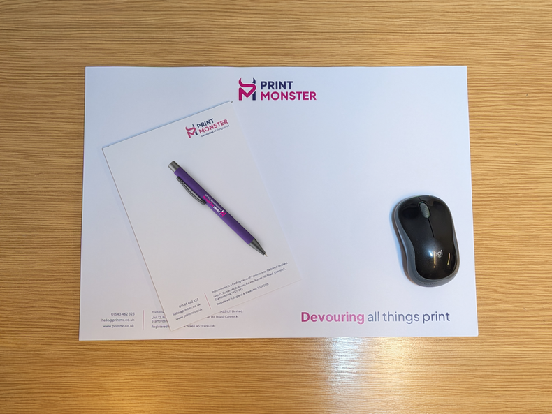 deskpad-set-light.png