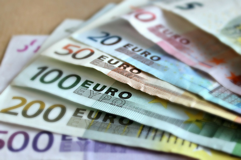 banknotes-209104_1920(893211)