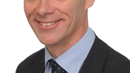Julian Milan med res.jpg