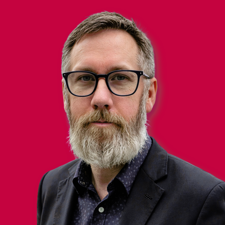 Rich+-+Linkedin+Headshot+-+red.png 1