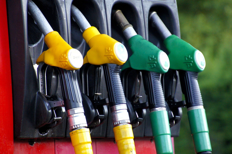 fuel-g2beeb37ae_1920(896692)