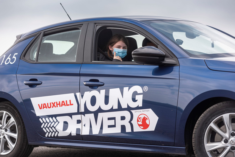 young-driver(894944)