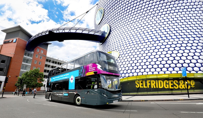 national-express-electric-bus(901000)