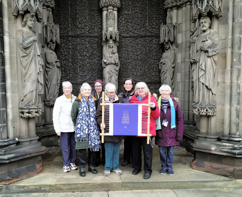 Lichfield Cathedral.jpg