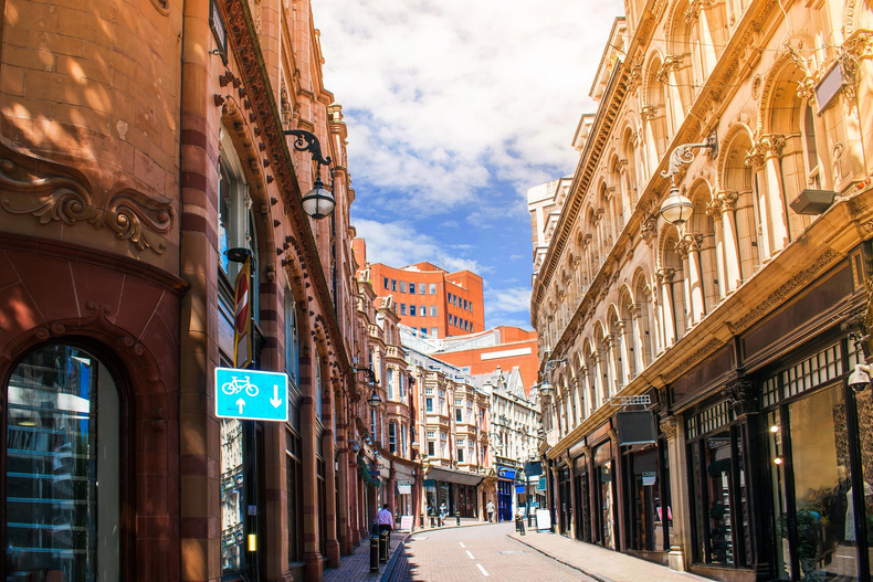 Birmingham invest / architecture / shops 
