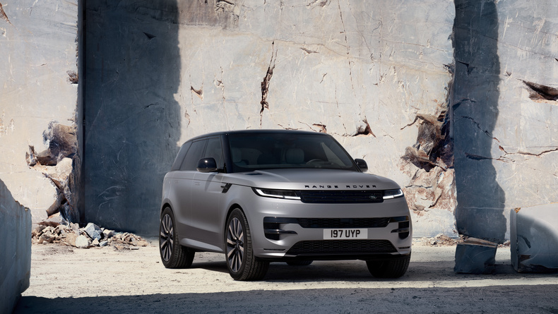 JLR-UK-and-overseas-sales.jpg