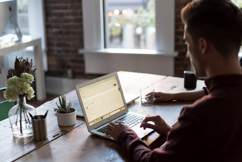 bench-accounting-c3v88boorom-unsplash(894828)