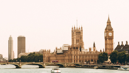 houses-of-parliaments-breaking-this(897588)