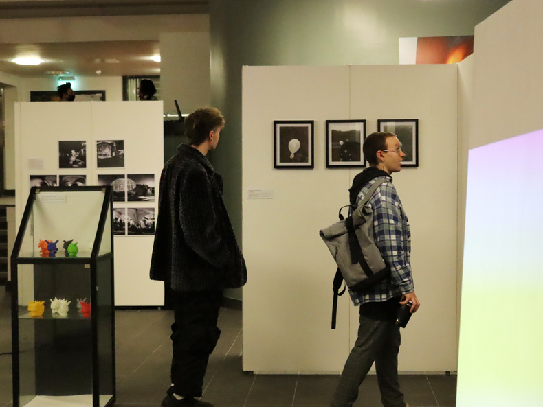 solihull-college-university-centre-exhibition(896418)