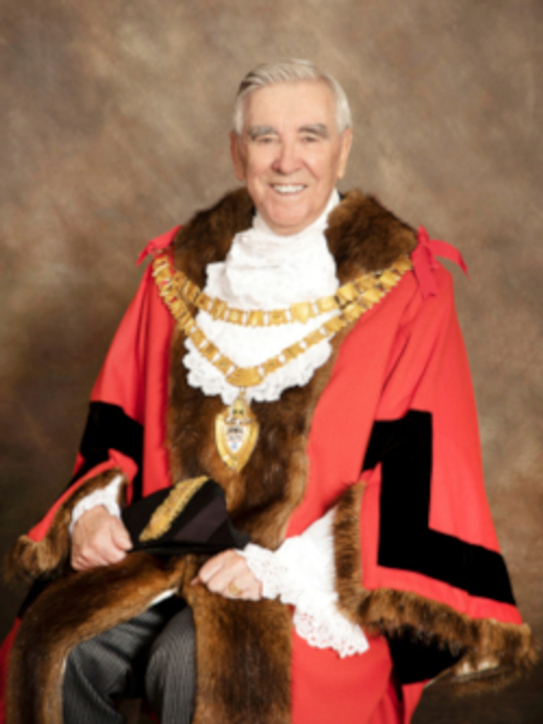 mayor-of-solihull-councillor-meeson(900886)