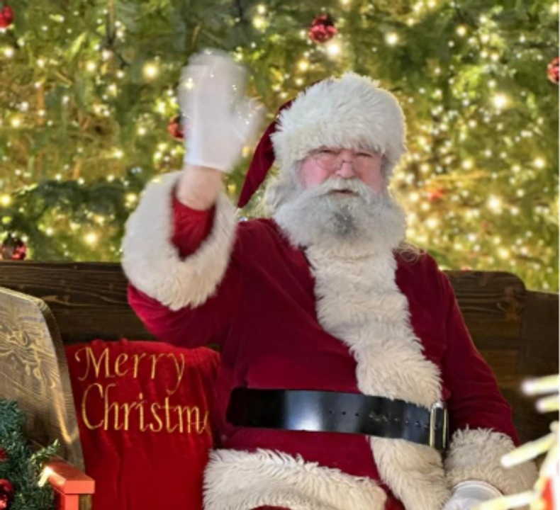 McArthurGlen santa.png