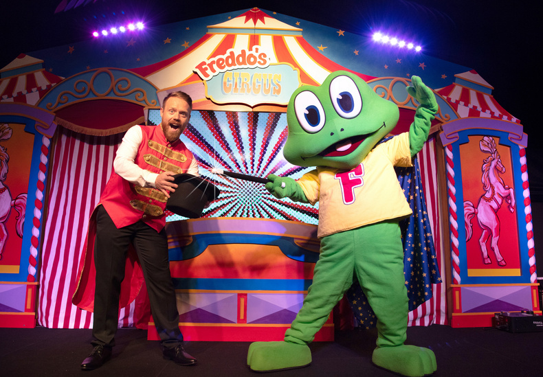 freddos-big-top-stage-show-at-cadbury-world(891328)