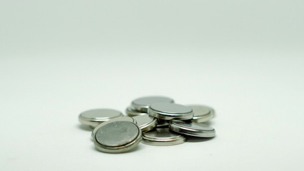 Button battery.jpg