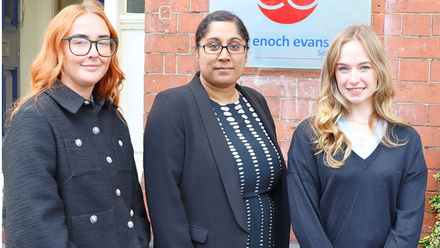 enoch-evans-trainees.jpg