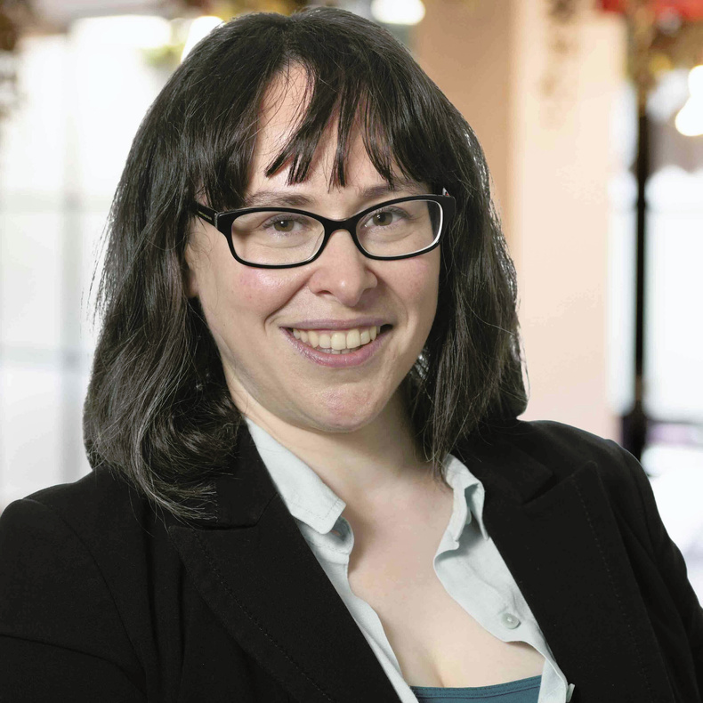 Julia_Rosenbloom.jpg 1