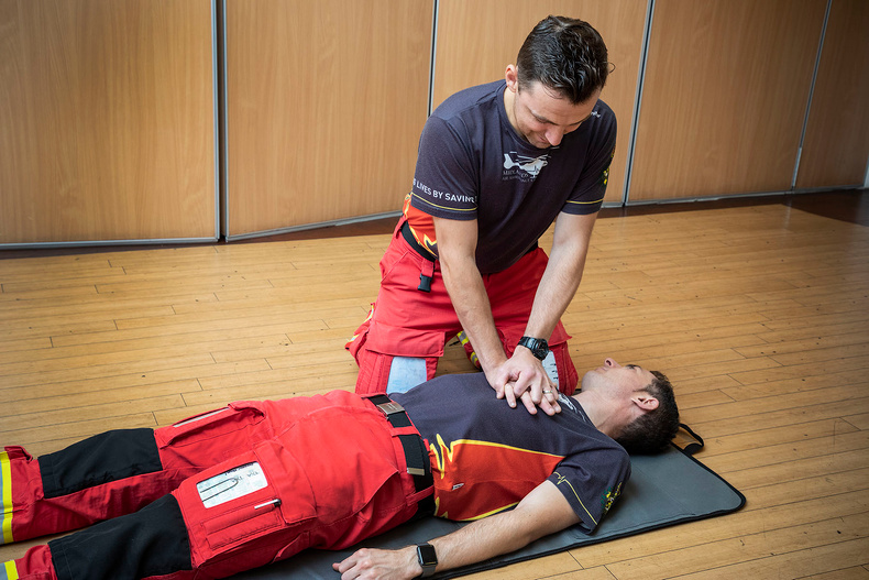 cpr-training-jim-and-pete(894053)