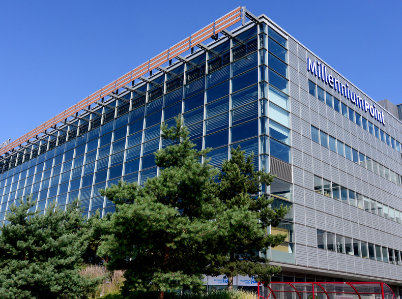 millennium-point-external-building-spaces_2(888904)