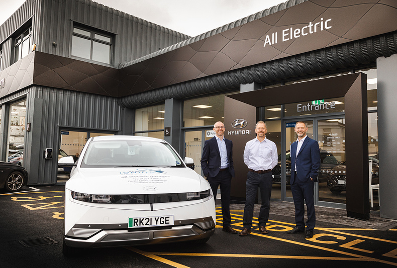 thursfields-all-electric-hyundai(893487)