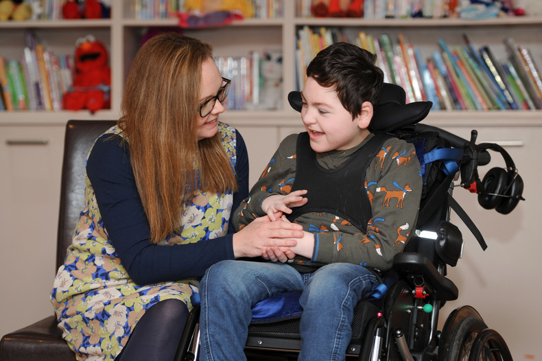 hugh-having-fun-at-acorns-with-mum-emma(890385)