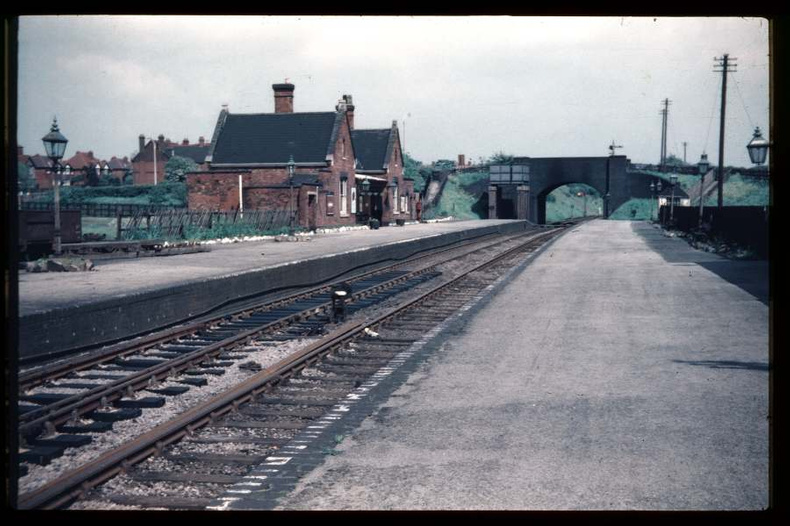 old-aldridge-rail-station-in-1955-photo-courtesy-of-d-j-norton-birmingham(889549)