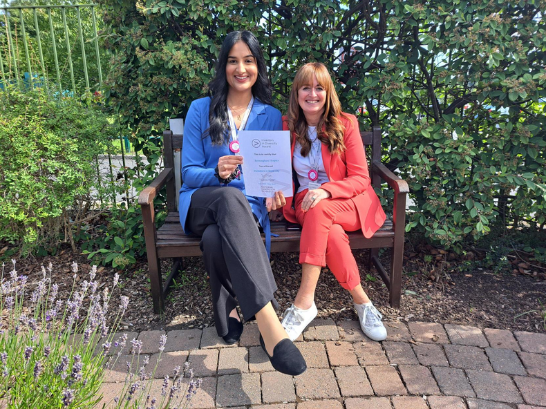 raveena-bains-and-michelle-stuteley-with-the-investors-in-diversity-award-presented-to-birmingham-hospice-in-2023(904193)